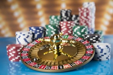itudewa app showing live blackjack table on mobile screen